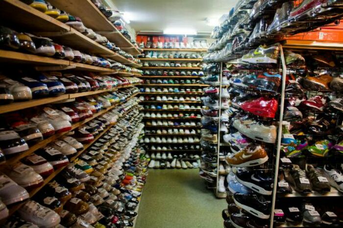 خرید کفش آنلاین | لیست قیمت انواع آن