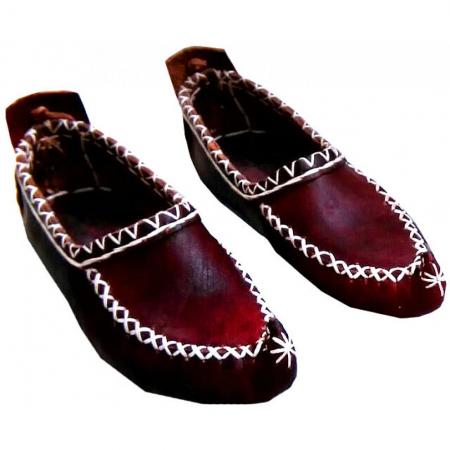 خرید و فروش کفش سنتی زنانه در رنگبندی های سفارشی